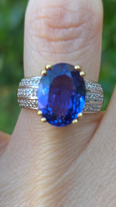 Vintage: 18ct Yellow Gold Tanzanite 4.65ct & Diamond Dress Ring
