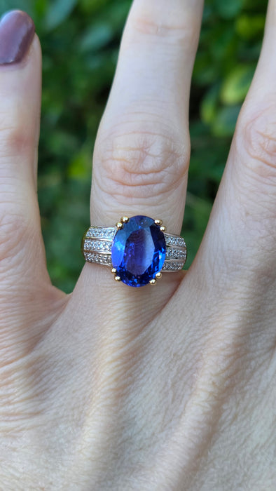 Vintage: 18ct Yellow Gold Tanzanite 4.65ct & Diamond Dress Ring
