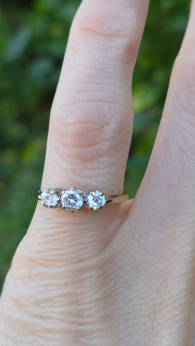 Vintage: 9ct Yellow Gold Simulated Diamond Trilogy Ring