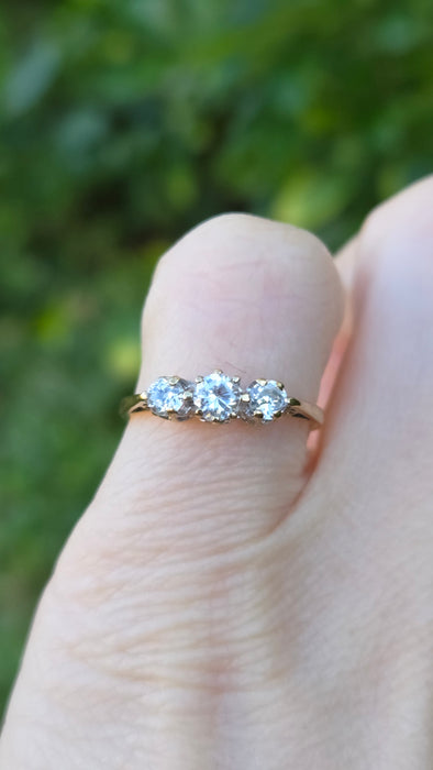 Vintage: 9ct Yellow Gold Simulated Diamond Trilogy Ring