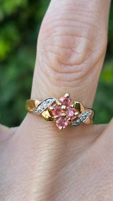 Vintage: 18ct Yellow Gold Padparadscha Sapphire & Diamond Ring