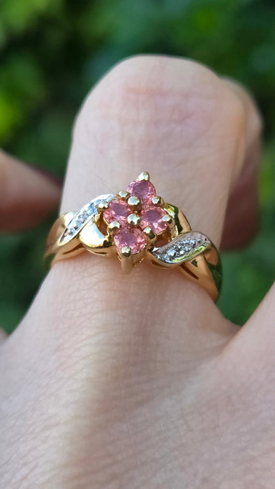 Vintage: 18ct Yellow Gold Padparadscha Sapphire & Diamond Ring