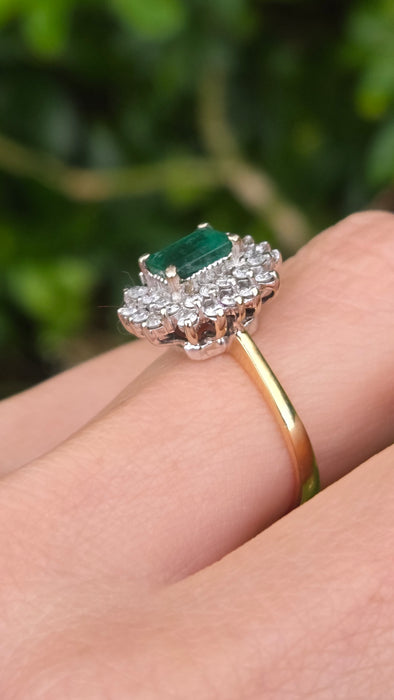 Vintage: 18ct Yellow Gold Emerald 0.85ct & Diamond 1.00ct Dress Cluster Ring