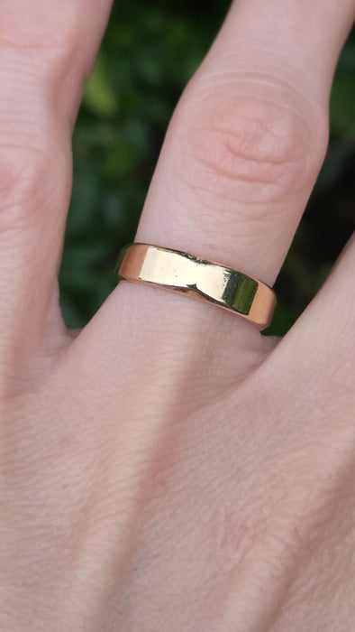 Vintage: 9ct Yellow Gold Wedding Band — From 1980