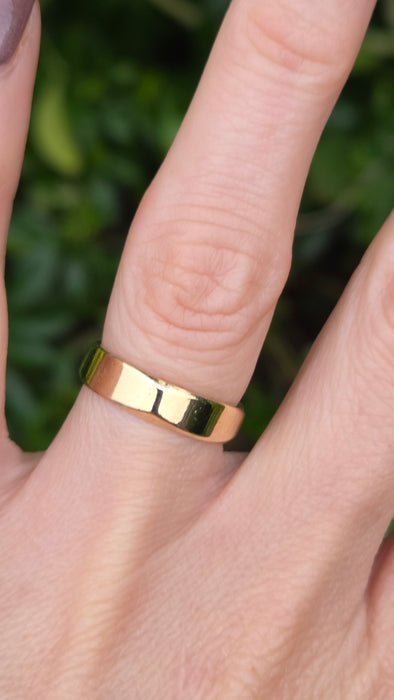 Vintage: 9ct Yellow Gold Wedding Band — From 1980