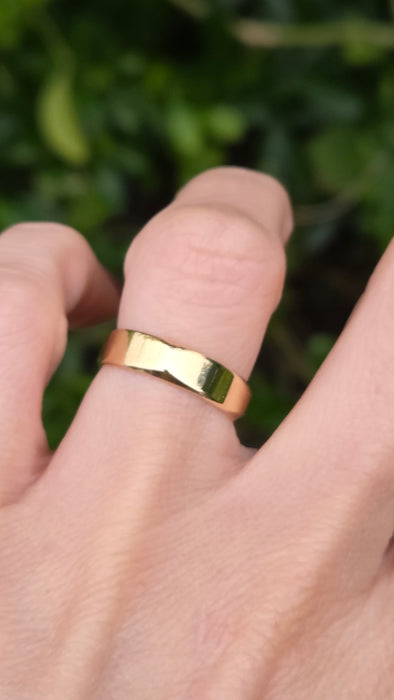 Vintage: 9ct Yellow Gold Wedding Band — From 1980