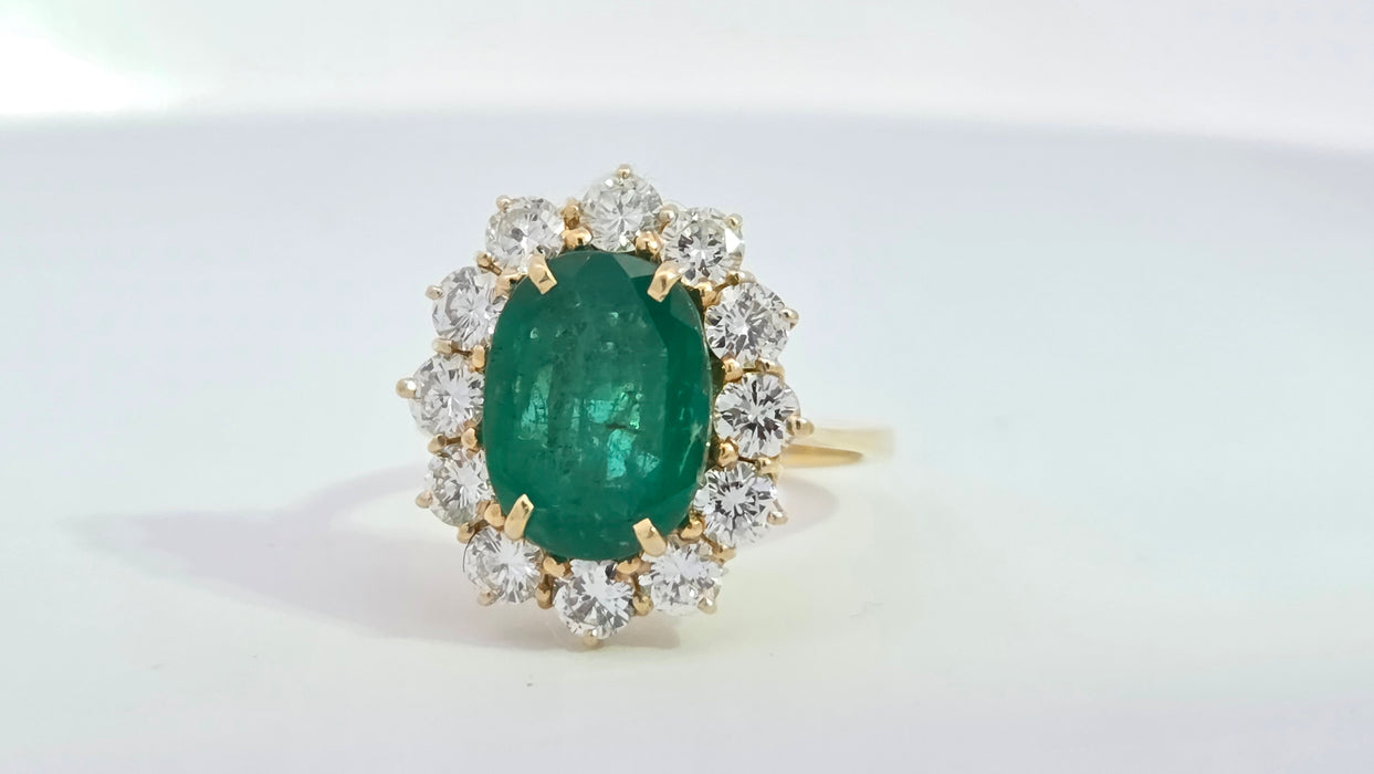 Vintage: 18ct Yellow Gold Emerald 2.45ct & Diamond 1.50ct Oval Cluster Dress Ring — From 1980