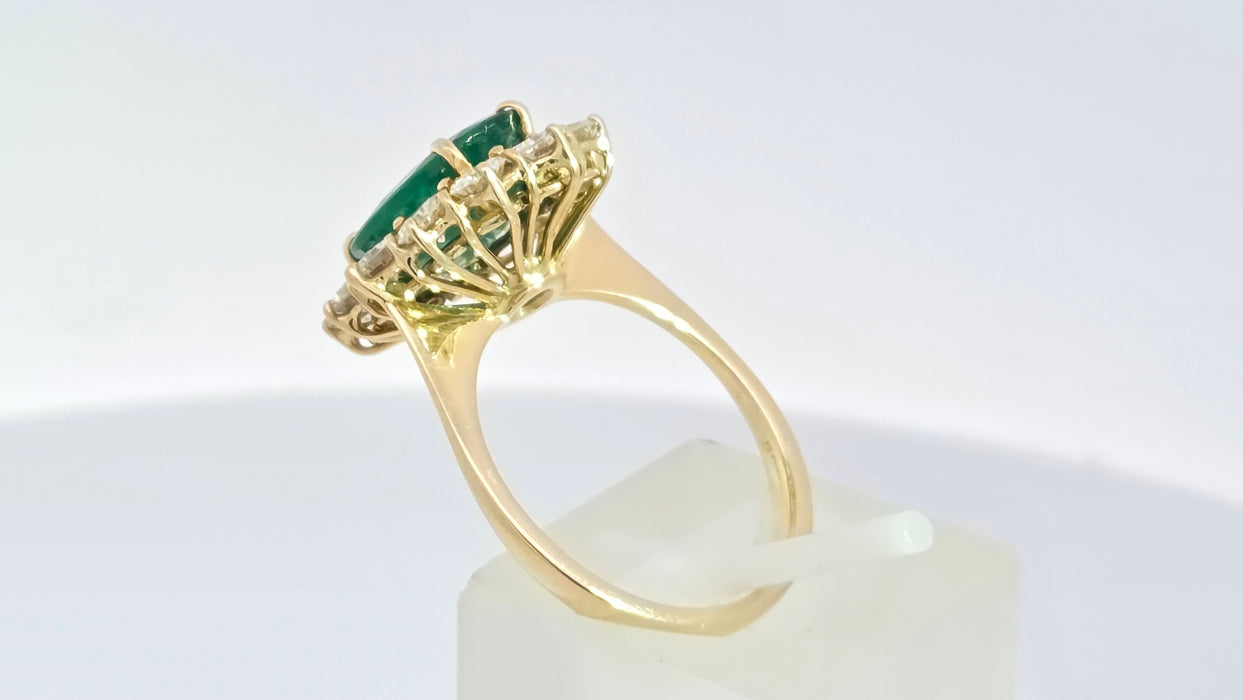 Vintage: 18ct Yellow Gold Emerald 2.45ct & Diamond 1.50ct Oval Cluster Dress Ring — From 1980