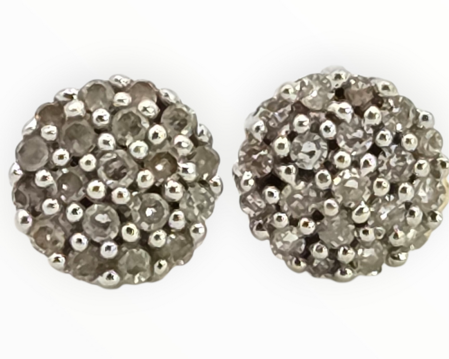 2816 Vintage 18ct Gold Natural Sparkling Diamonds Stud Earrings