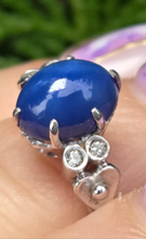 Load image into Gallery viewer, 2907: Vintage Rare 18ct White Gold Cabochon Cut Blue Star Sapphire Diamond Accents- crisp, clean, eye candy
