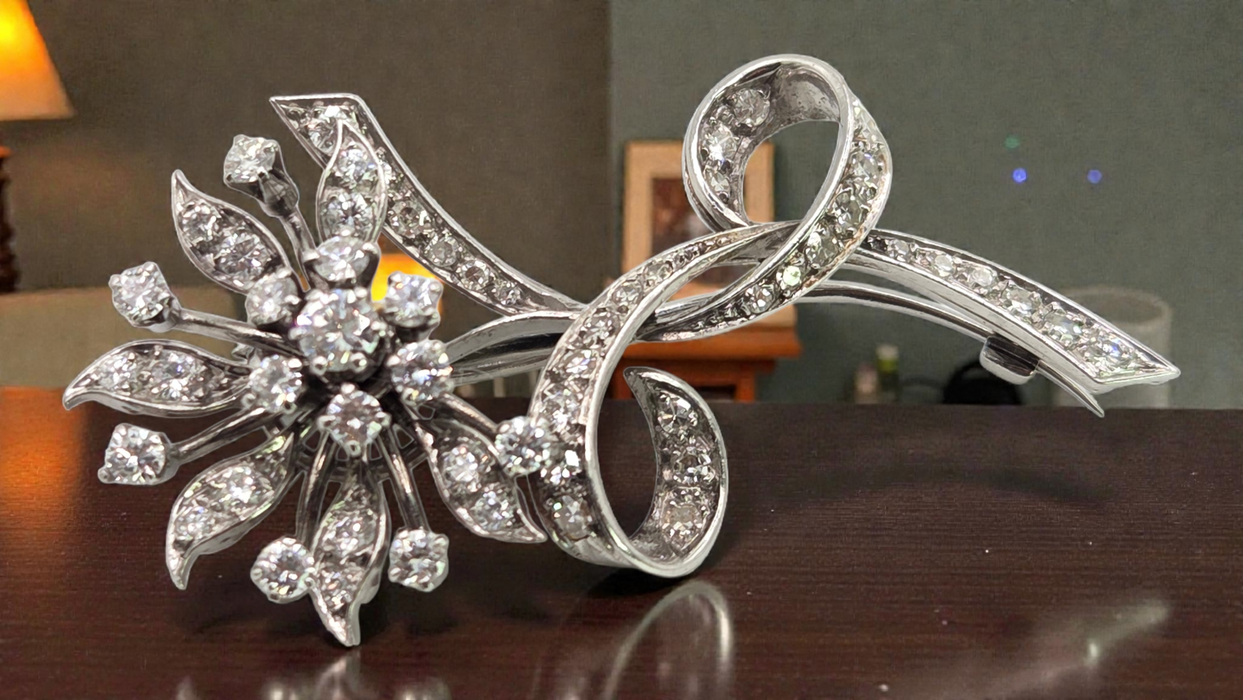2658: Antique Art Deco Floral Diamonds (2.7ct) Spray Brooch - Truly exceptional