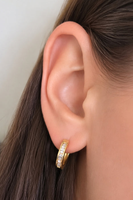 Vintage: 18ct Yellow Gold Channel Set Baguette Diamond Articulated Hoop Earrings — 0.87ct