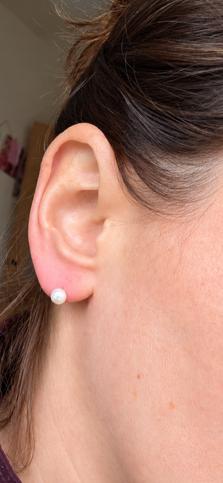 Vintage: 9ct Yellow Gold Pearl Stud Earrings