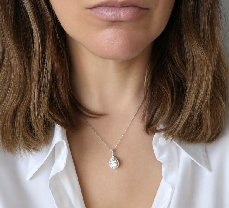 Vintage: Platinum Diamond 0.75ct Pear Shaped Cluster Drop Pendant & Chain