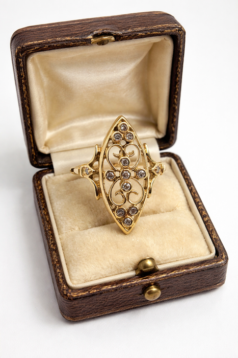 2882: Antique Art Deco Diamonds Ring