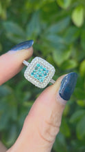 Cargar y reproducir el video en el visor de la galería, 2117 Vintage: 9ct White Gold Blue &amp; White Natural Diamonds Encrusted ring
