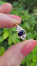 Load and play video in Gallery viewer, 9081: Vintage: 18ct Gold French Blue Sapphire Diamonds Trefoil Set Ring- simply gorgeous
