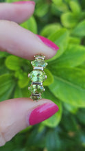 Load and play video in Gallery viewer, A0191: Vintage: 9ct Gold Lime Green Peridots 5- Stones Ring- a joy to behold
