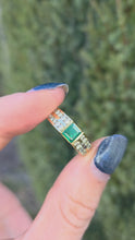 Cargar y reproducir el video en el visor de la galería, 2307 Vintage: 18ct Gold Emerald 24 Natural Diamonds (1ct) Ring
