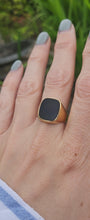 Load and play video in Gallery viewer, 1656: Vintage: 18ct Gold Black Onyx Signet Ring- unisex appeal, nice weight
