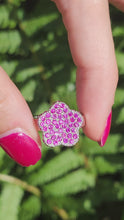 Cargar y reproducir el video en el visor de la galería, 6124: Vintage: Exquisite 18 White Gold 65 Pink Sapphires Cocktail Ring- elegant sophistication

