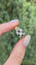 Cargar y reproducir el video en el visor de la galería, 2372 Vintage: 18ct Gold Geometric Set Blue Sapphires Natural Diamonds (0.22ct) Ring- From 1969
