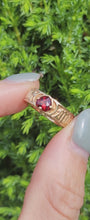 Cargar y reproducir el video en el visor de la galería, 1569: Antique Medieval  14ct Gold Heart-Cut Garnet Posy Ring- &quot;POUR AMOR,SAY DULC&quot;
