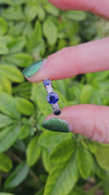 Load and play video in Gallery viewer, 0480: Vintage: 18ct Gold Cornflower Blue Sapphires Trilogy Diamonds Ring- Exquisite
