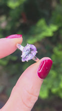 Load and play video in Gallery viewer, 2456 Vintage: 9ct White Gold Pear-Cut Lilac Amethyst Ring
