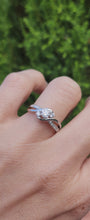 Cargar y reproducir el video en el visor de la galería, 1784: Vintage; 9ct White Gold Diamonds Crossover Ring- natural, sparkly eye candy
