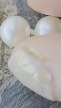 Cargar y reproducir el video en el visor de la galería, 2612 Vintage Tiffany &amp; Co Ziegfeld Freshwater Pearls Silver Necklace -Extra Long- 280cm
