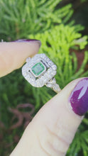 Cargar y reproducir el video en el visor de la galería, 7138 Vintage: Art Deco 18ct Gold Platinum Emerald 34 Natural Diamonds Panel Ring

