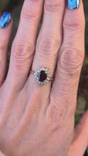 Cargar y reproducir el video en el visor de la galería, 2566: Vintage 9ct Gold Red Garnet Diamonds Flower Head Ring
