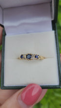 Load and play video in Gallery viewer, A7753: Vintage: 18ct Cornflower Blue Sapphires Diamonds Dress/Stacker Ring- elegant lines, high calibre stones
