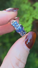 Load and play video in Gallery viewer, 2513 Vintage: 9ct White Gold 9 Blue Sapphires Cluster Ring
