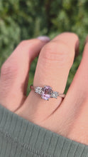Cargar y reproducir el video en el visor de la galería, 2243 Vintage; 9ct White Gold Pink Morganites Daimons 3-Stone Ring
