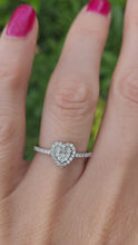Load and play video in Gallery viewer, 6090: Vintage: 18ct White Gold Diamonds Encrusted Heart Shaped Ring- simply delightful
