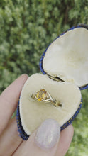 Cargar y reproducir el video en el visor de la galería, 2400 Vintage: 9ct Gold Oval Faceted Orange Citrine Solitaire Ring
