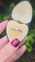 Load and play video in Gallery viewer, 2416: Vintage 9ct White Gold Round Full Cut Diamond Solitaire
