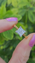 Load and play video in Gallery viewer, 0937: Vintage: 18ct Gold Princess cut Diamonds (0.6ct)&nbsp; Geometric Set Ring
