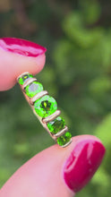 Load and play video in Gallery viewer, 2549: Vintage 9ct Gold Green Diopside Stacker/Hal Eternity Ring
