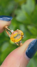 Cargar y reproducir el video en el visor de la galería, Vintage: 18ct Gold Vibrant Orange Citrine Diamonds Dress Ring
