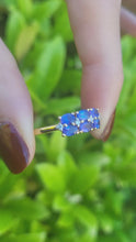 Load and play video in Gallery viewer, 8252: Vintage: 18ct Gold Royal Blue Tanzanites Round Cut Diamonds Geometric Set Ring
