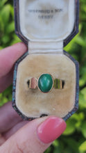 Load and play video in Gallery viewer, A7595: Vintage: (1980) Rare Cabochon Cut Green Malachite Signet Ring- 44 years old - superb
