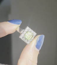 Load and play video in Gallery viewer, Vintage: 18ct White Gold Yellow Sapphire {3.15ct) Diamonds Cocktail Ring- Platinum Set
