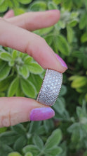 Load and play video in Gallery viewer, 0572: Vintage: Magnificent 18ct White Gold (1.75ct)Diamonds Statement Ring- incredibly sparkly
