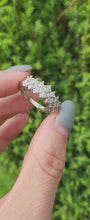 Cargar y reproducir el video en el visor de la galería, 0781: Vintage: 14ct White Gold Diamonds (1c carat) Tiered Ring- natural. sparkling beauty
