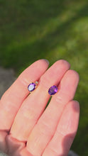 Load and play video in Gallery viewer, Vintage: 18ct Gold Purple Amethyst Solitaire Stud Earrings
