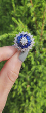 Cargar y reproducir el video en el visor de la galería, 1801: Vintage: 18ct Gold Blue Sapphires Diamonds Target Ring- a fabulous creation
