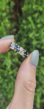 Cargar y reproducir el video en el visor de la galería, 1532: Vintage: Rare 9ct Gold Blue Sapphires Tiered Dress Ring- exquisite
